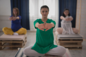 Beneficiile cursurilor de Nirvana Yoga pentru copii și adolescenți